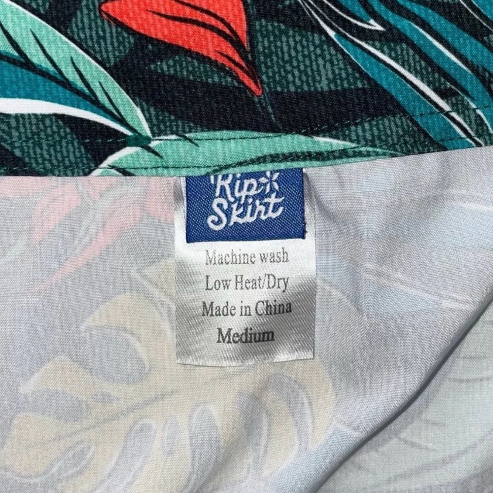Rip Skirt Hawaii Wrap Skirt Beach Coverup Size Medium in excellent condition! - Picture 3 of 8